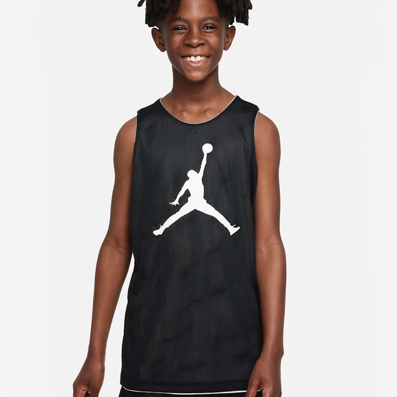 Jordan Dri-FIT Big Kids' (Boys') Tank, reversible, size L - Picture 8 of 9